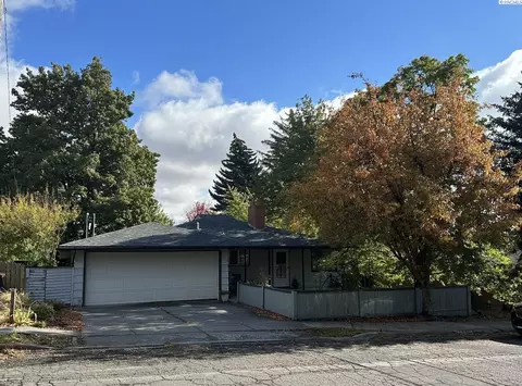 810 NW Charlotte, Pullman, WA 99163 photo 1