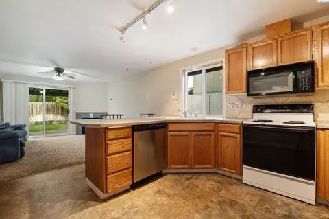 6603 Ebbets Dr, Pasco, WA 99301 photo 12
