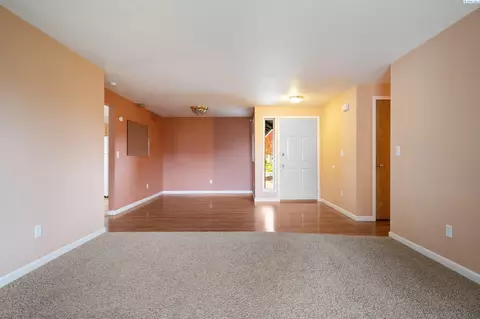 6603 Ebbets Dr, Pasco, WA 99301 photo 4