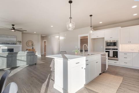 8304 Roberts Dr, Pasco, WA 99301 photo 15