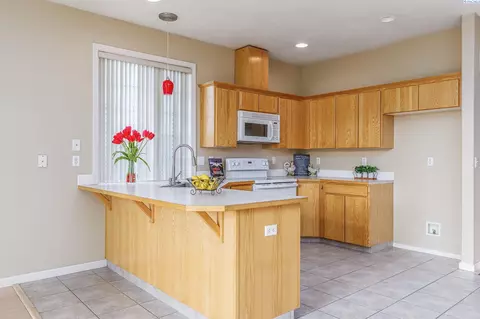 6216 Comiskey Dr, Pasco, WA 99301 photo 17