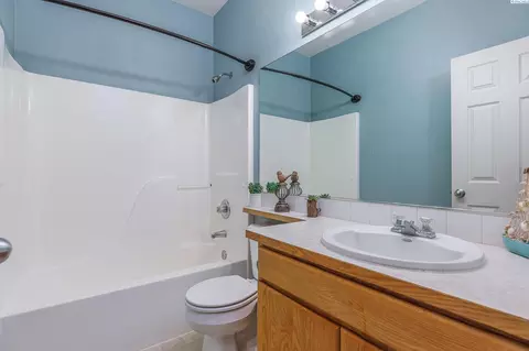 6216 Comiskey Dr, Pasco, WA 99301 photo 9
