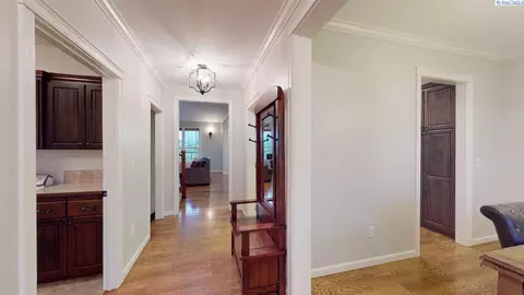 1800 NW Canyon View Dr, Pullman, WA 99163 photo 2