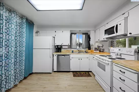 119 Westbourne Lp, Burbank, WA 99323 photo 9