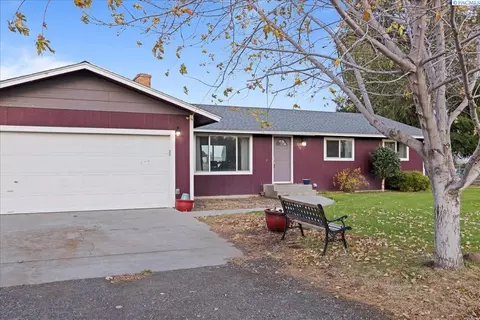 119 Westbourne Lp, Burbank, WA 99323 photo 2