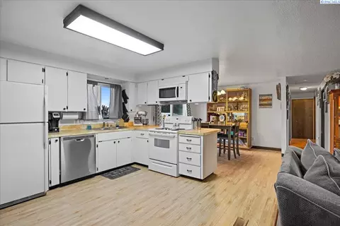 119 Westbourne Lp, Burbank, WA 99323 photo 8