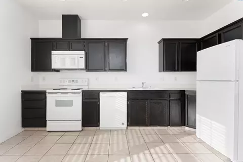 4704 Belgian Ln, Pasco, WA 99301 photo 5