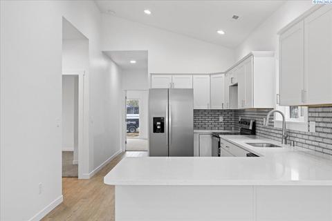 808 S 5th Ave, Pasco, WA 99301 photo 10