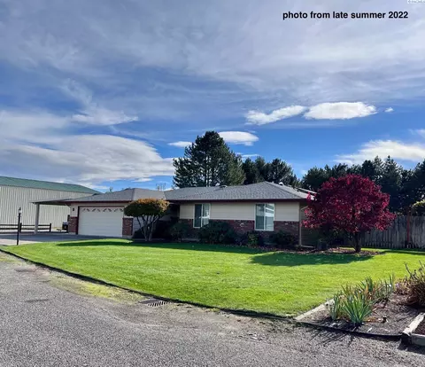 9004 Pooler, Pasco, WA 99301 photo 3