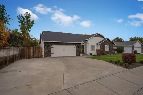 4307 Meadow View Dr, Pasco, WA 99301 photo 2