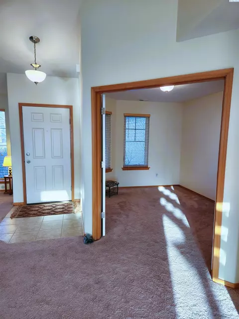 122 Henley Dr, Pasco, WA 99301 photo 5