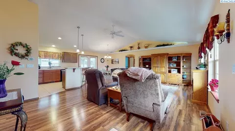 6709 Silvercrest Ct, Pasco, WA 99301 photo 3