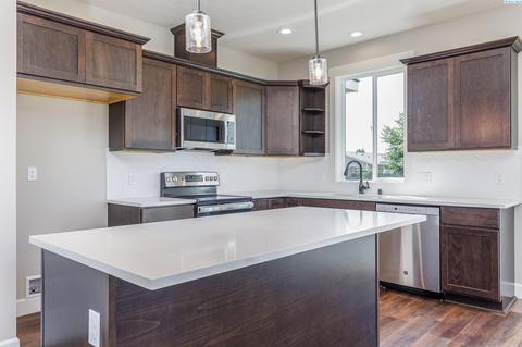 3202 E Helena St, Pasco, WA 99301 photo 2