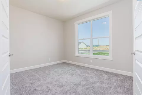 3202 E Helena St, Pasco, WA 99301 photo 8