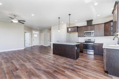 3202 E Helena St, Pasco, WA 99301 photo 4