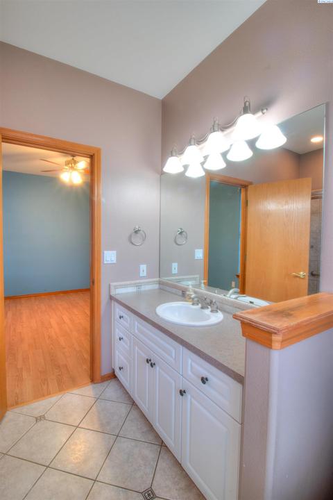 12 Marigold Loop, Pasco, WA 99301 photo 9