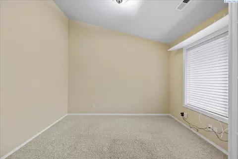 2 Sunflower Ln, Pasco, WA 99301 photo 3