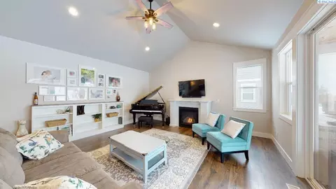 650 SW Panorama Dr, Pullman, WA 99163 photo 2