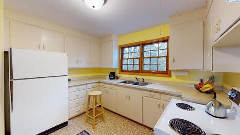 536 NW Sunset Dr, Pullman, WA 99163 photo 4