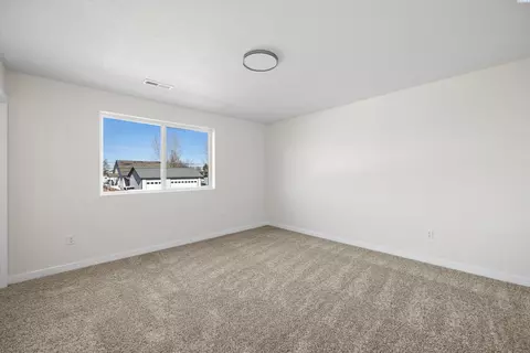 915 W Opal St, Pasco, WA 99301 photo 24