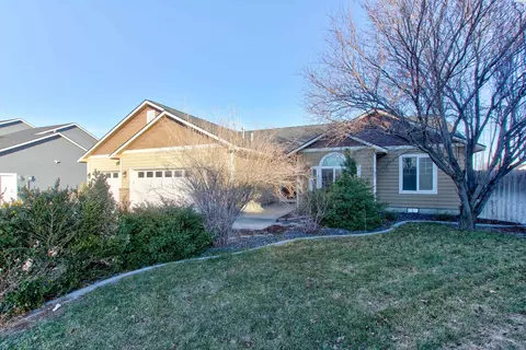 4807 Cypress Ct, Pasco, WA 99301 photo 1