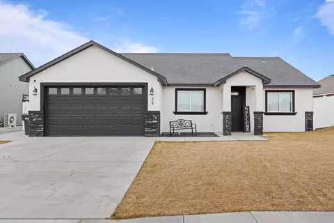 828 N Beech Ave, Pasco, WA 99301 photo 2