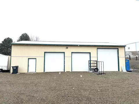 5421 W Richardson, Pasco, WA 99301 photo 2