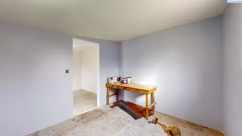 633 E 3rd St, Grandview, WA 98930 photo 22
