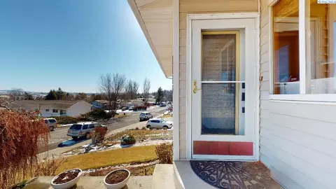 2315 NW Turner, Pullman, WA 99163 photo 2