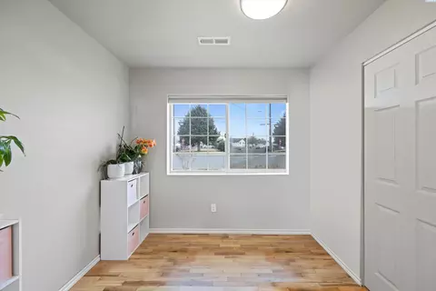 1744 N 14th Ave, Pasco, WA 99301 photo 7