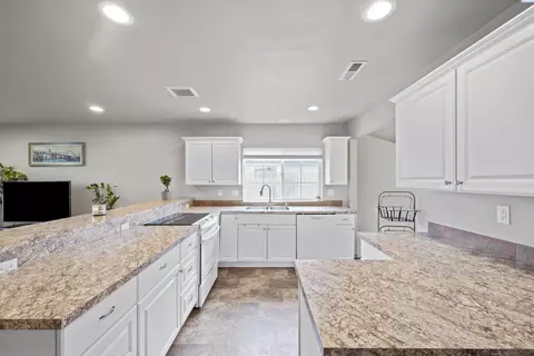 1744 N 14th Ave, Pasco, WA 99301 photo 13