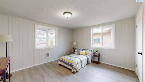 1015 S 6th Ave, Pasco, WA 99301 photo 8