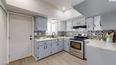 1015 S 6th Ave, Pasco, WA 99301 photo 6