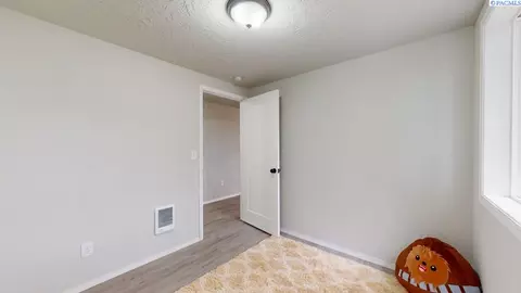 1015 S 6th Ave, Pasco, WA 99301 photo 16
