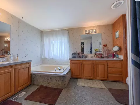 320 E Blf, Palouse, WA 99161 photo 10