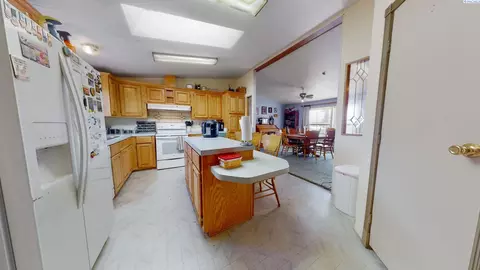 320 E Blf, Palouse, WA 99161 photo 4