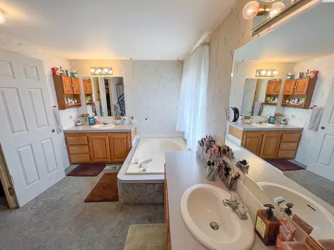 320 E Blf, Palouse, WA 99161 photo 12
