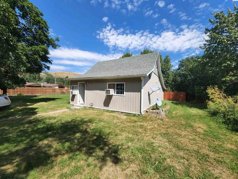 108 E 8th St, Colfax, WA 99111 photo 1