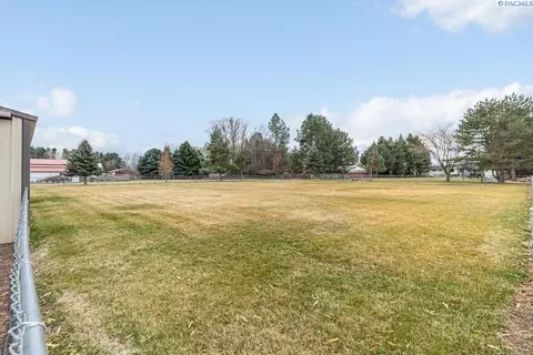 10304 Maple Dr, Pasco, WA 99301 photo 9