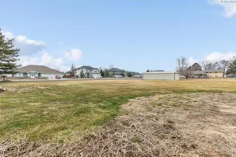 10304 Maple Dr, Pasco, WA 99301 photo 11
