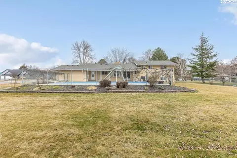 10304 Maple Dr, Pasco, WA 99301 photo 3
