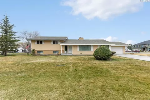 10304 Maple Dr, Pasco, WA 99301 photo 1