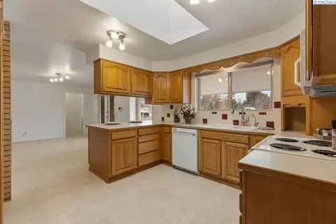 10304 Maple Dr, Pasco, WA 99301 photo 19
