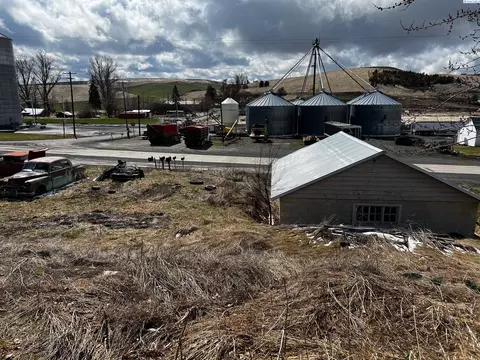 12 E 4th St, Thornton, WA 99176 photo 5