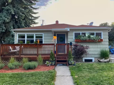 1015 NW Charlotte, Pullman, WA 99163 photo 2