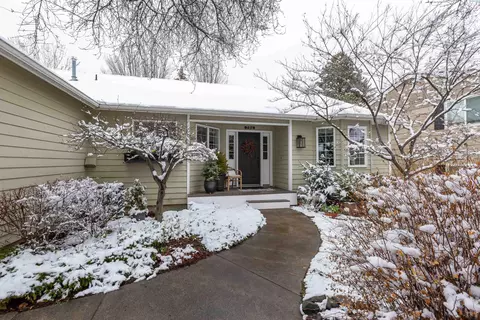 706 SE Ridgeview St, Pullman, WA 99163 photo 1