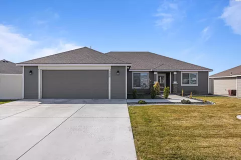 7906 Cassiar Dr, Pasco, WA 99301 photo 1