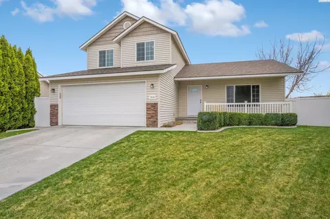 7816 Three Rivers Dr, Pasco, WA 99301 photo 1