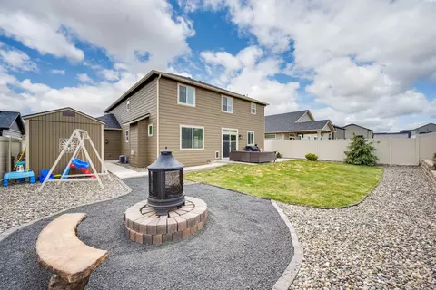 1720 SW Panorama Dr, Pullman, WA 99163 photo 2