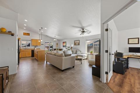 5317 Johnson Dr, Pasco, WA 99301 photo 3